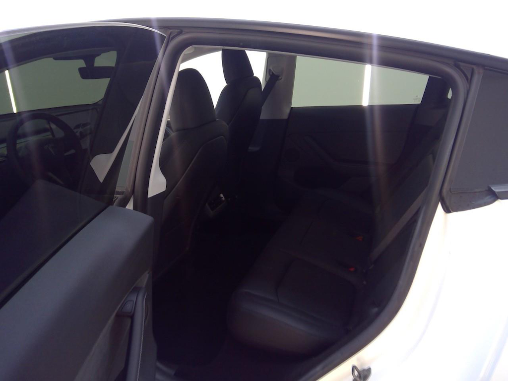 Foto 7 van Tesla Model Y