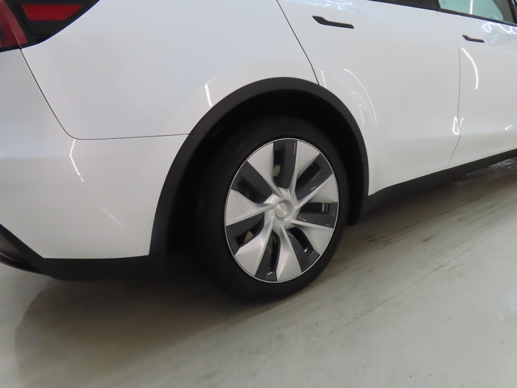 Foto 27 van Tesla Model Y