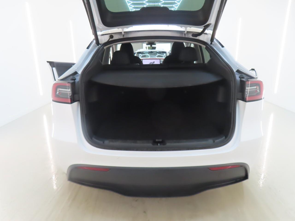 Foto 9 van Tesla Model Y