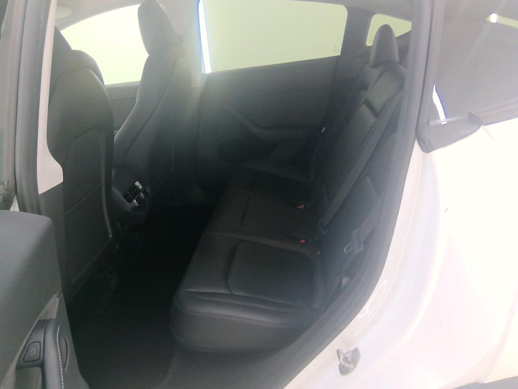 Foto 9 van Tesla Model Y