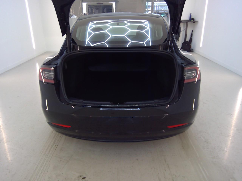 Foto 11 van Tesla Model 3