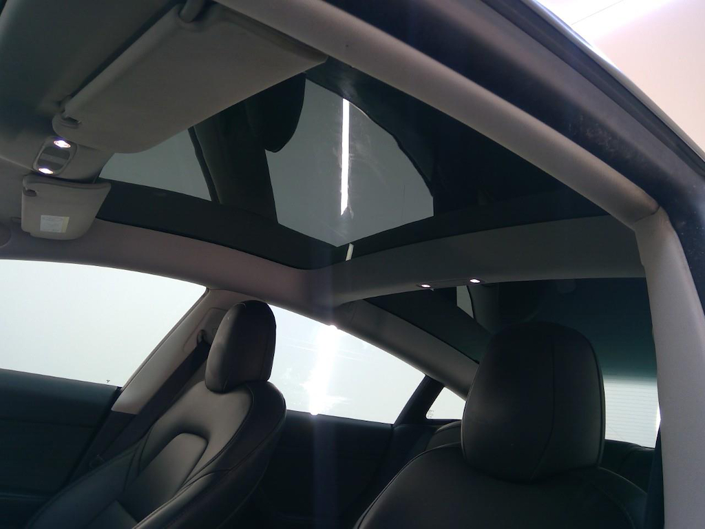 Foto 21 van Tesla Model 3