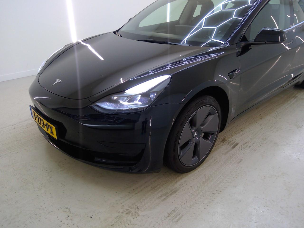 Foto 25 van Tesla Model 3