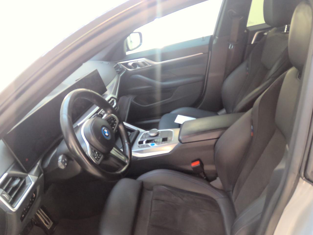 Foto 10 van BMW i4