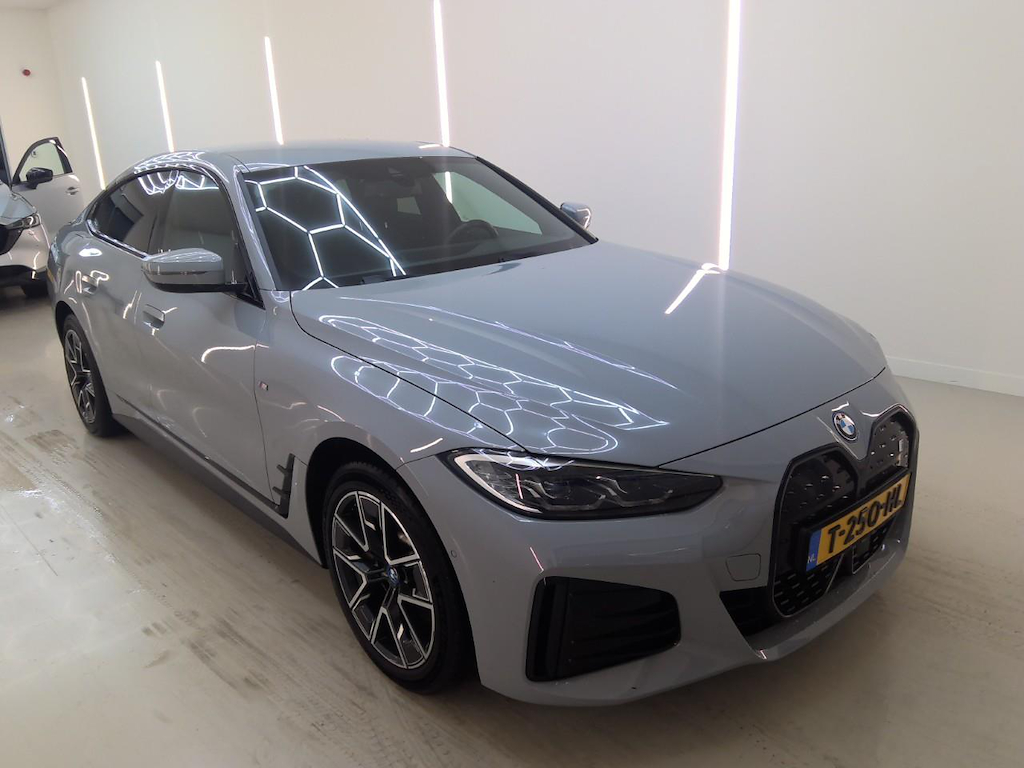 Foto 3 van BMW i4