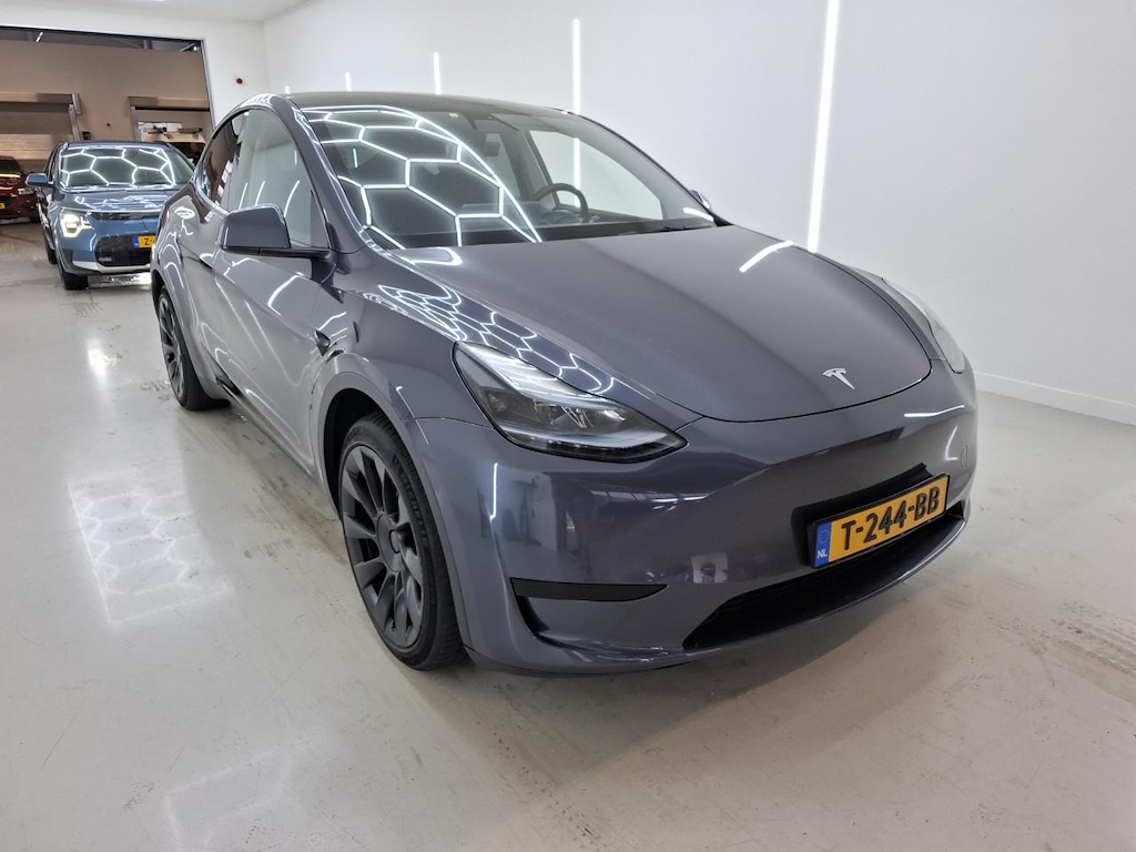 Foto 11 van Tesla Model Y
