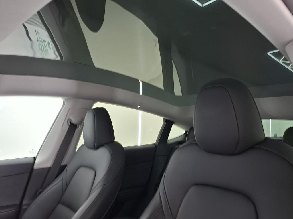 Foto 34 van Tesla Model Y