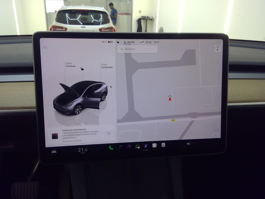 Foto 17 van Tesla Model Y