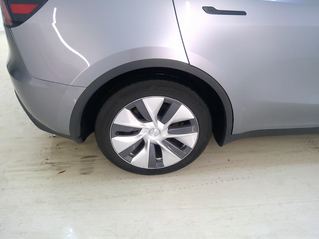 Foto 33 van Tesla Model Y