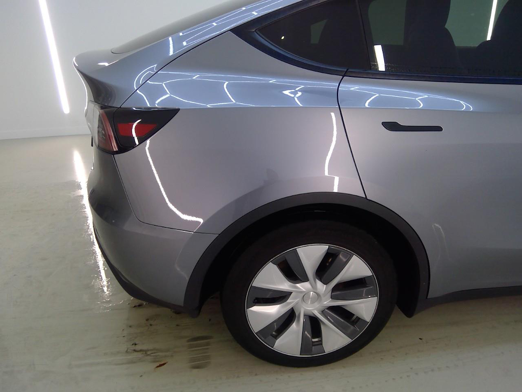 Foto 35 van Tesla Model Y