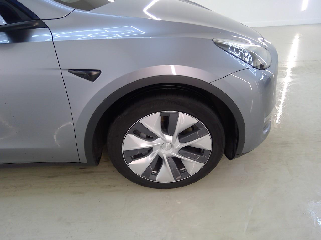 Foto 37 van Tesla Model Y