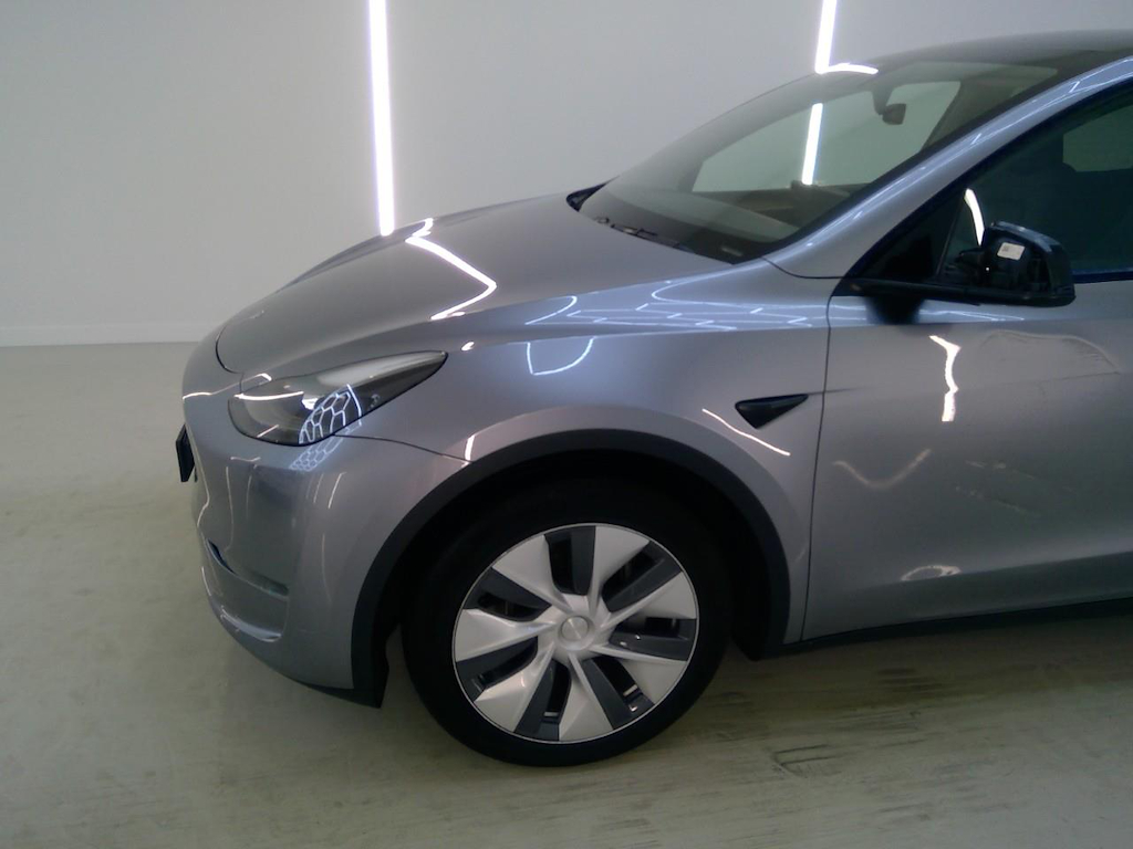 Foto 42 van Tesla Model Y