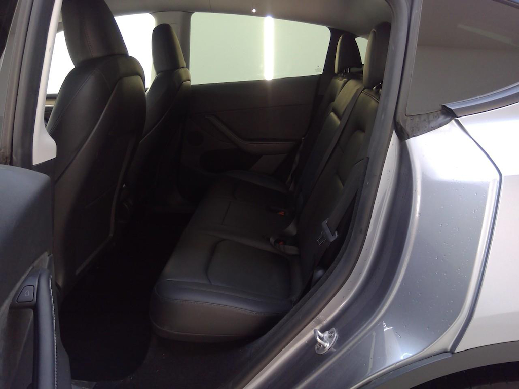 Foto 9 van Tesla Model Y