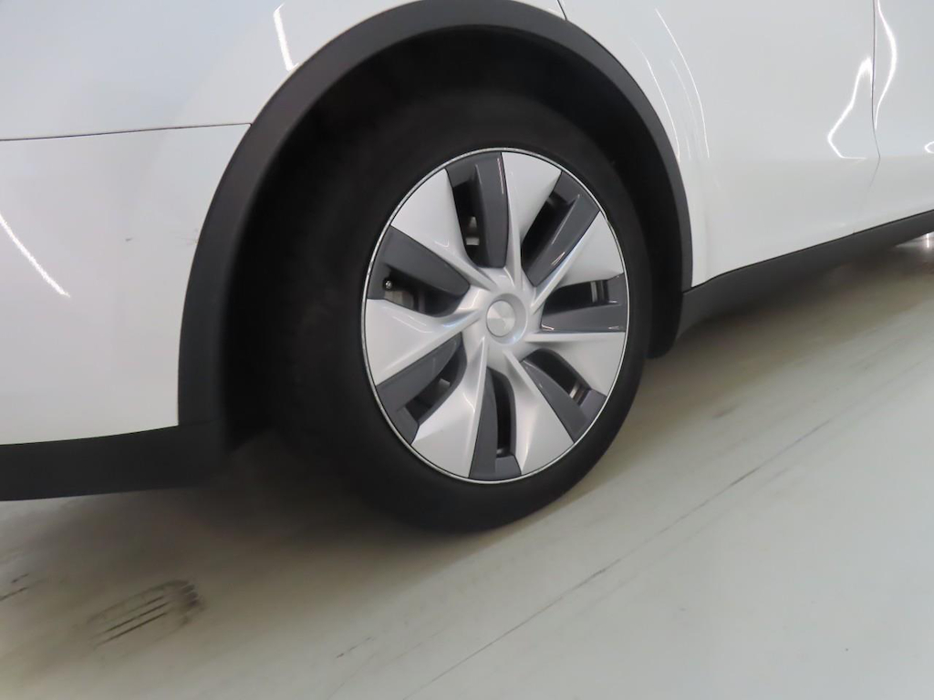 Foto 30 van Tesla Model Y