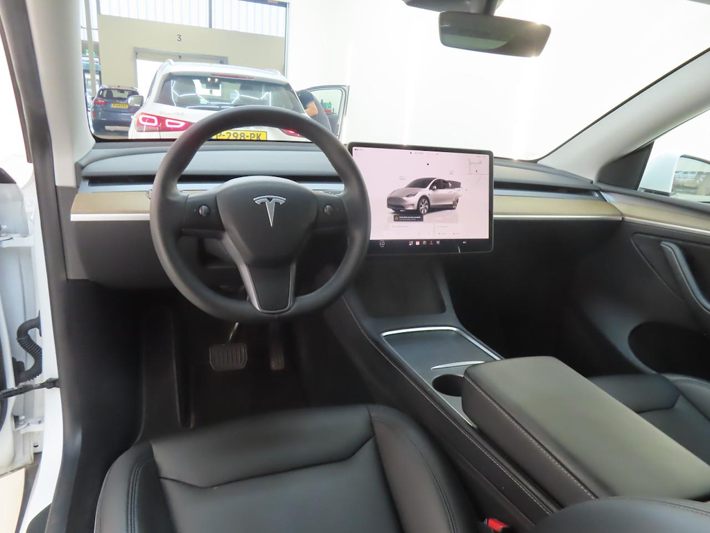 Foto 6 van Tesla Model Y