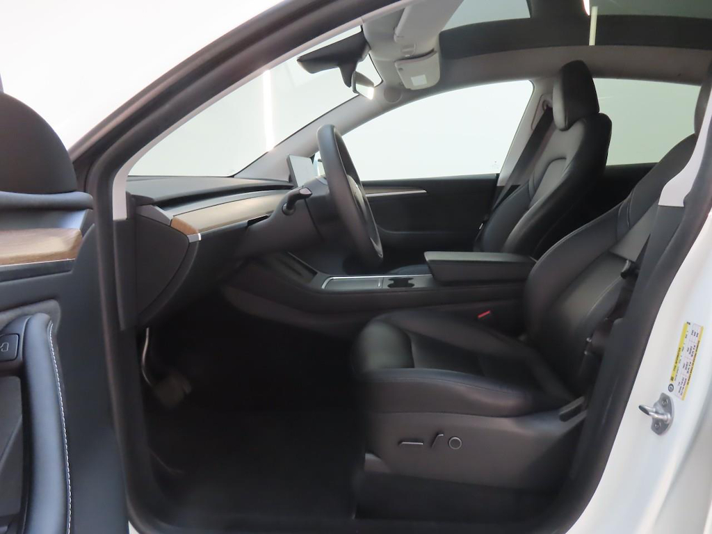 Foto 8 van Tesla Model Y