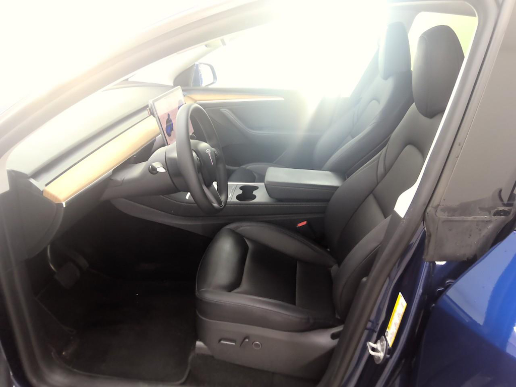 Foto 7 van Tesla Model Y