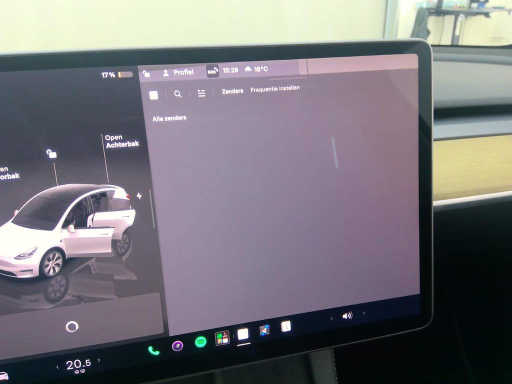 Foto 13 van Tesla Model Y