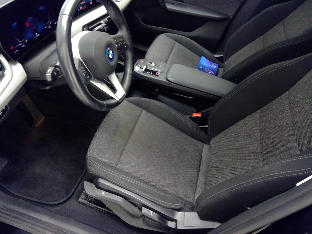Foto 30 van BMW ix1