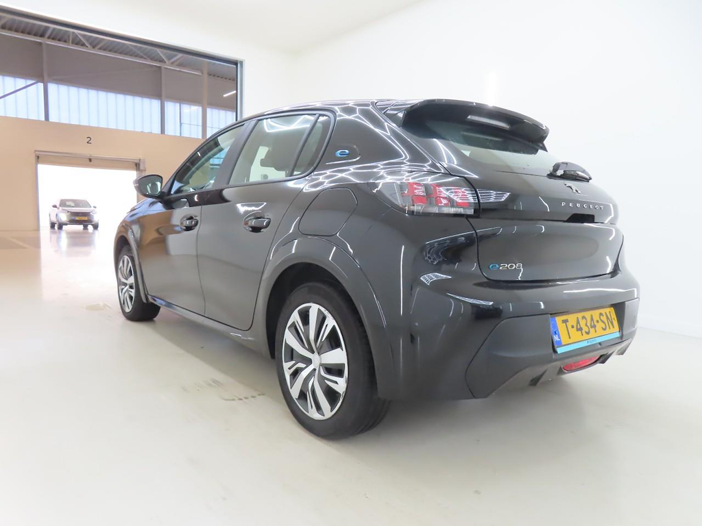 Foto 4 van Peugeot E-208