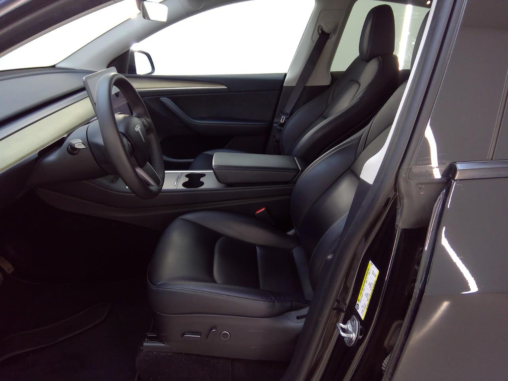Foto 7 van Tesla Model Y