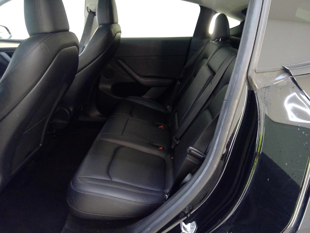 Foto 8 van Tesla Model Y