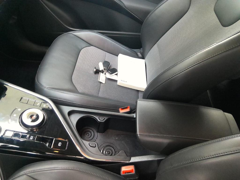 Foto 28 van Kia Niro
