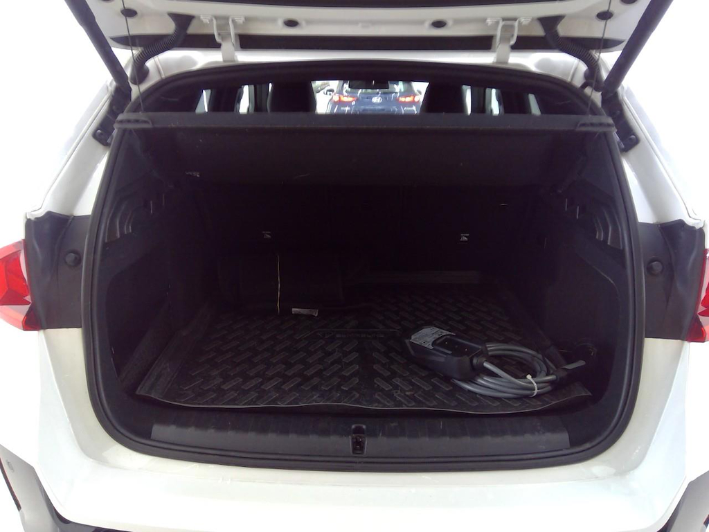 Foto 10 van BMW ix1