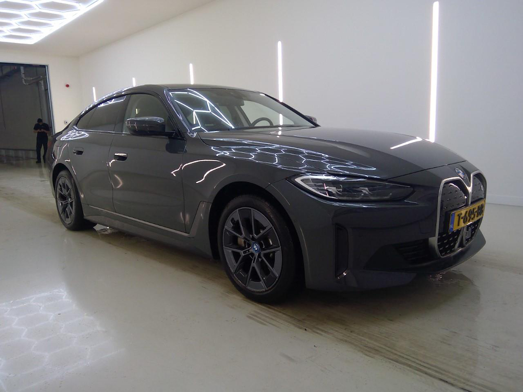 Foto 6 van BMW i4