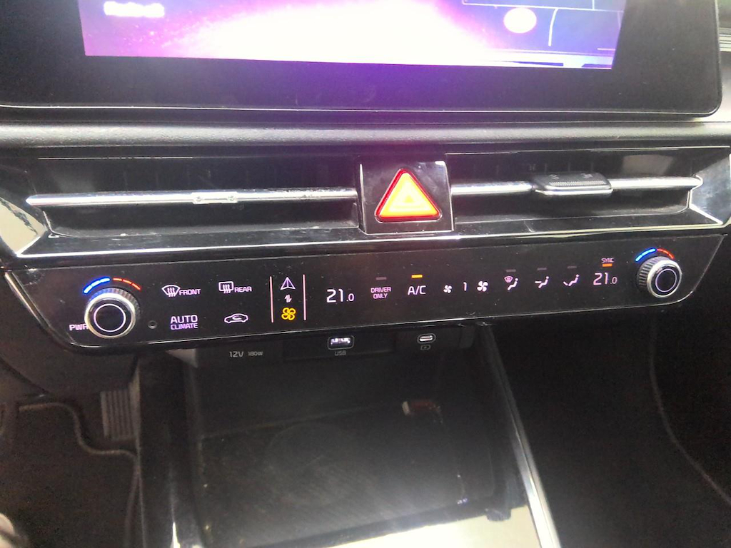 Foto 15 van Kia Niro