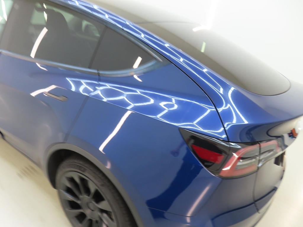 Foto 35 van Tesla Model Y