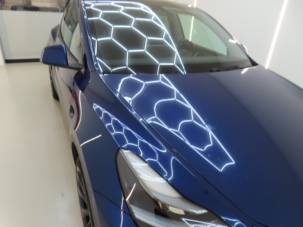 Foto 43 van Tesla Model Y
