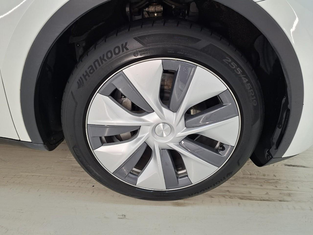 Foto 6 van Tesla Model Y