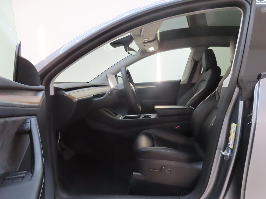 Foto 6 van Tesla Model Y