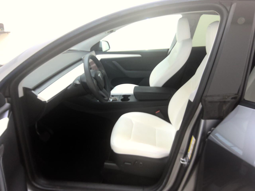 Foto 6 van Tesla Model Y