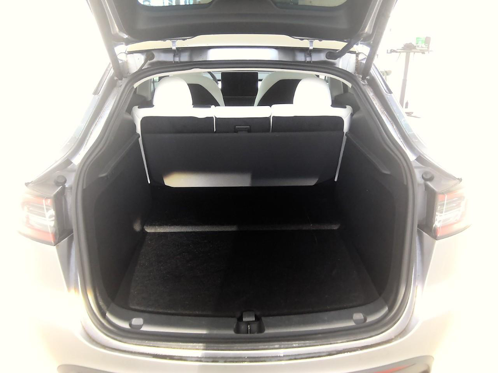 Foto 8 van Tesla Model Y