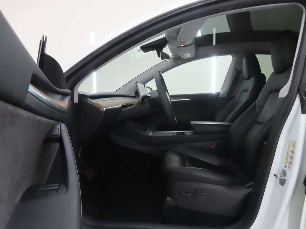 Foto 8 van Tesla Model Y