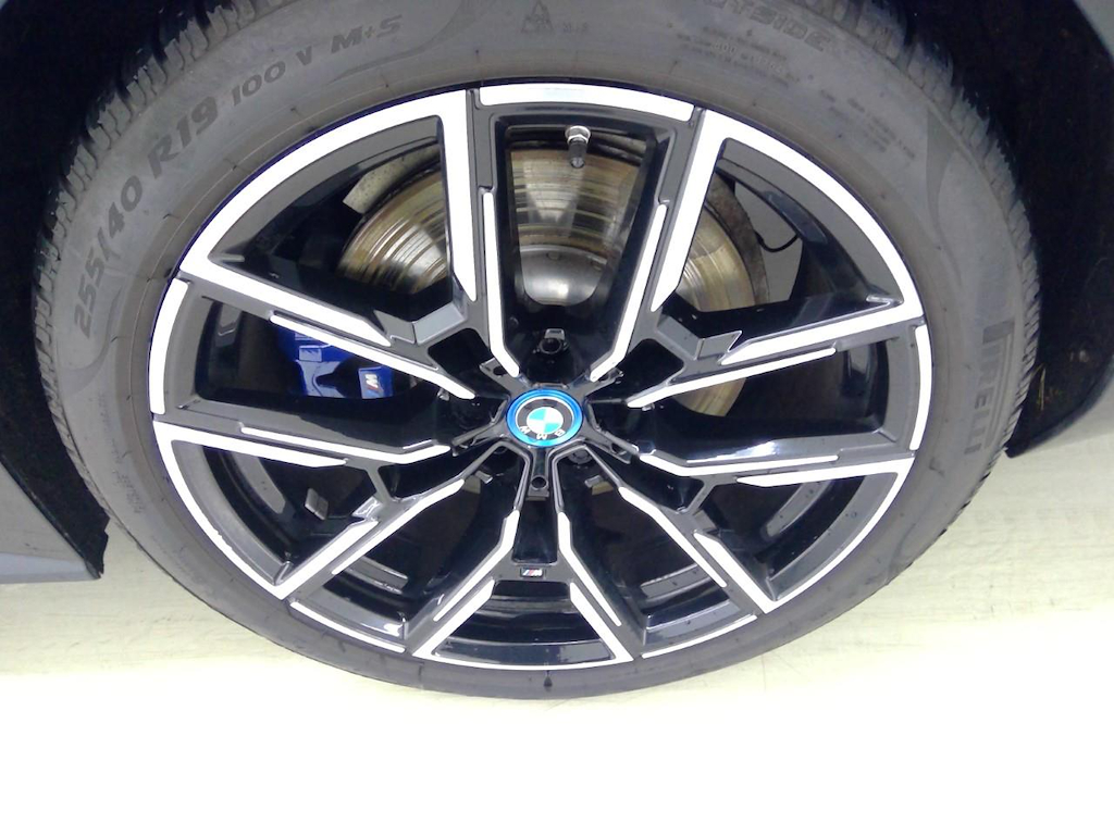 Foto 23 van BMW i4