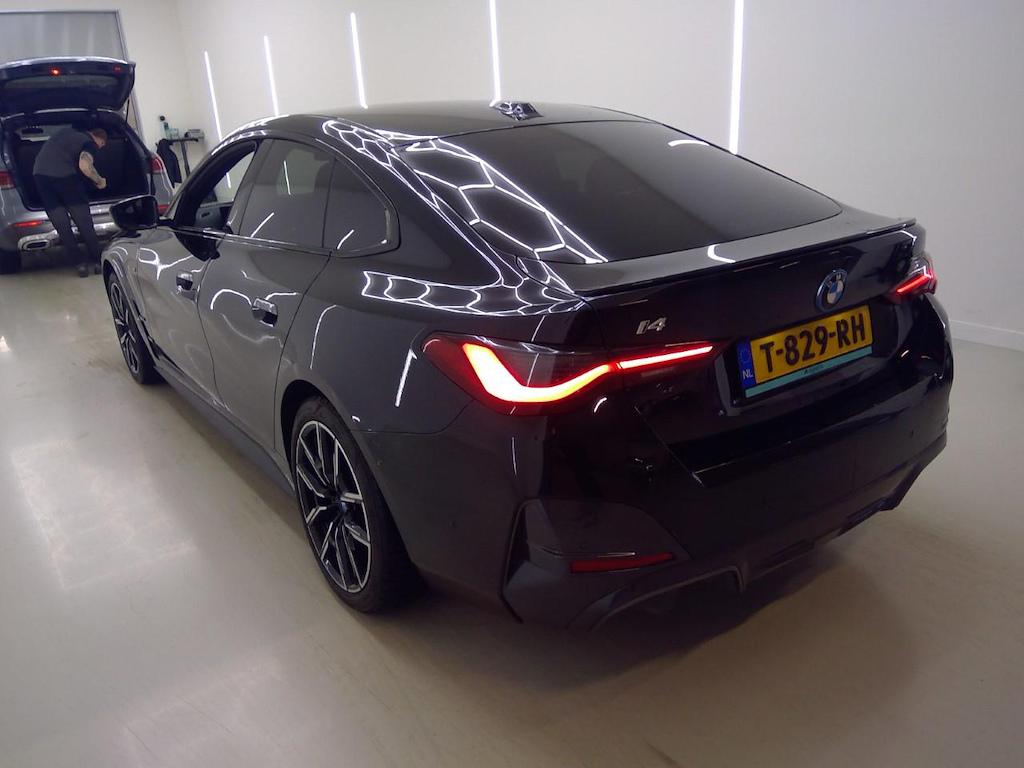 Foto 7 van BMW i4