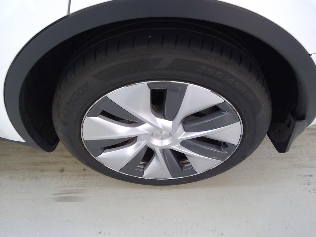 Foto 27 van Tesla Model Y