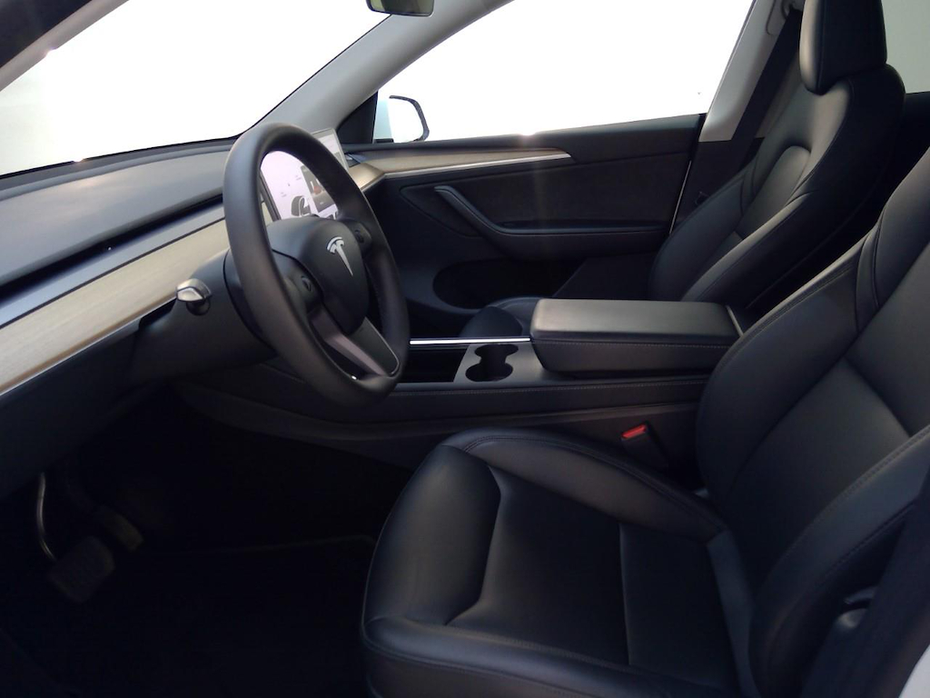 Foto 7 van Tesla Model Y