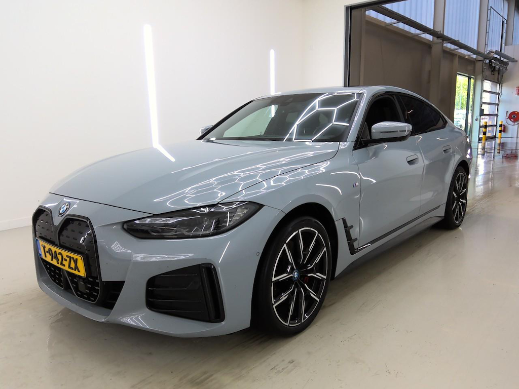 Foto 2 van BMW i4