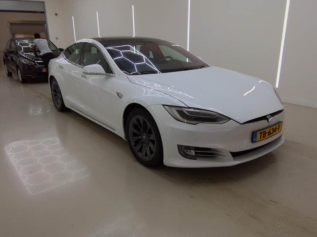 Foto 3 van Tesla Model S