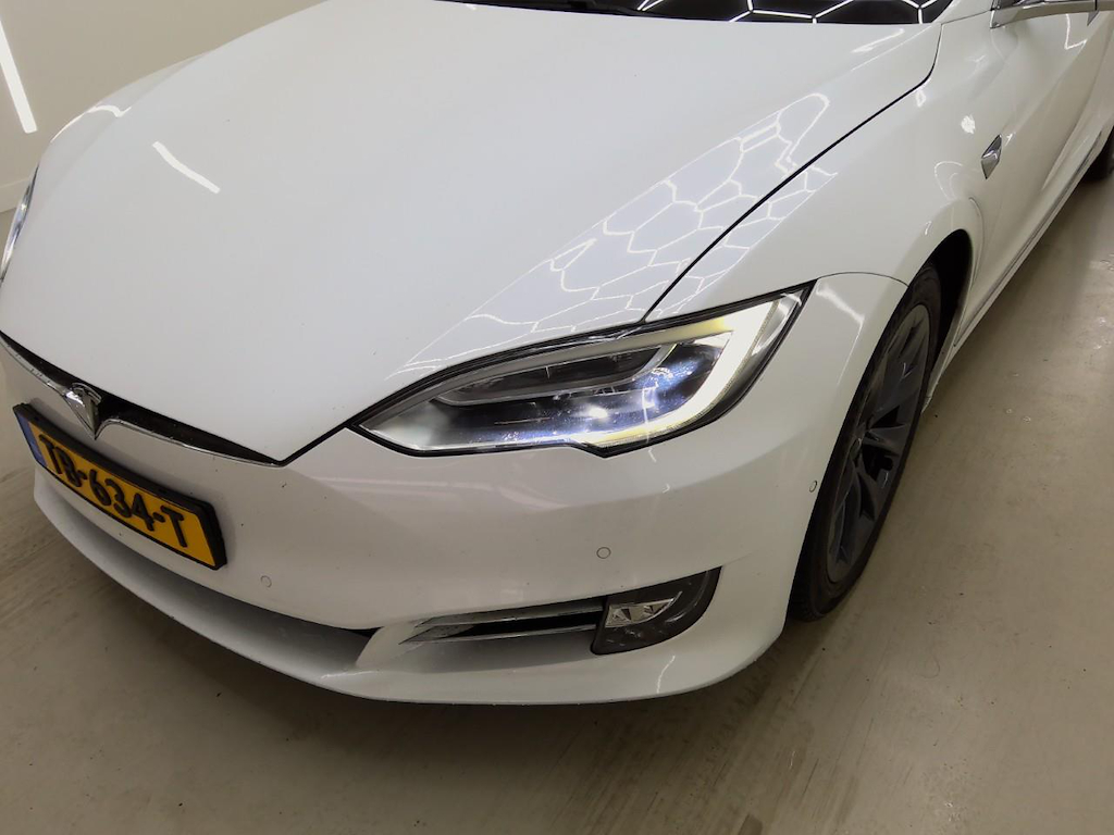 Foto 22 van Tesla Model S
