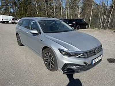 Acquista VOLKSWAGEN Passat a Ayvens Carmarket