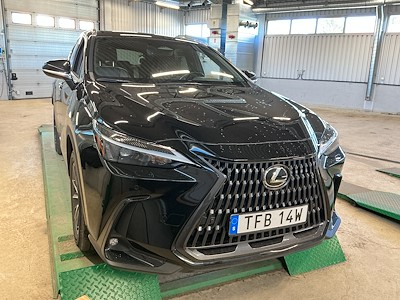 Køb LEXUS NX hos Ayvens Carmarket