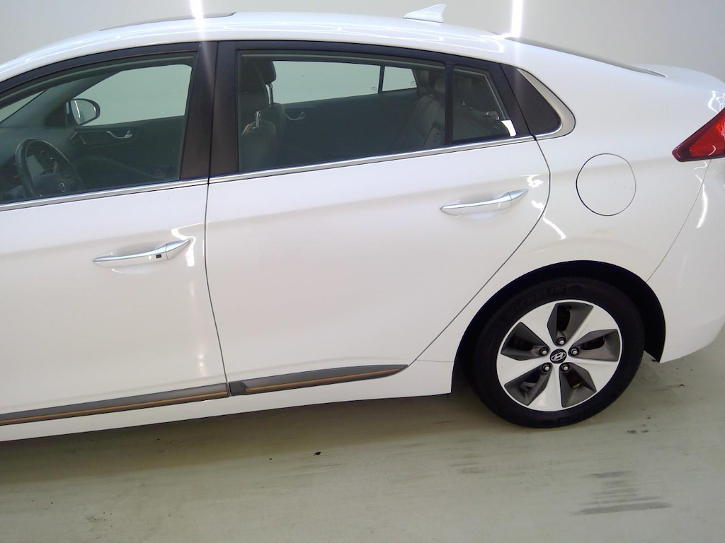 Foto 27 van Hyundai Ioniq