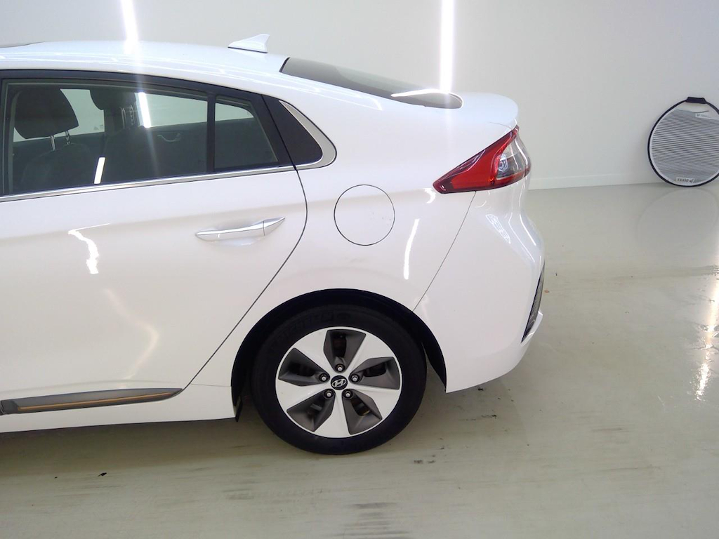 Foto 30 van Hyundai Ioniq