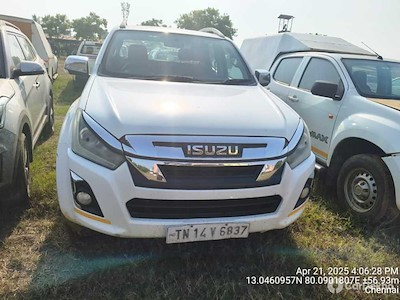 Kaufe ISUZU D-MAX V CROSS 4X4 bei Ayvens Carmarket