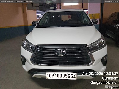 Kúpiť TOYOTA INNOVA CRYSTA 2.4D Z na Ayvens Carmarket